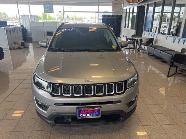 Jeep Compass Vehicle Full-screen Gallery Image 17