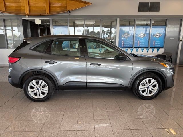 Ford Escape Vehicle Full-screen Gallery Image 02