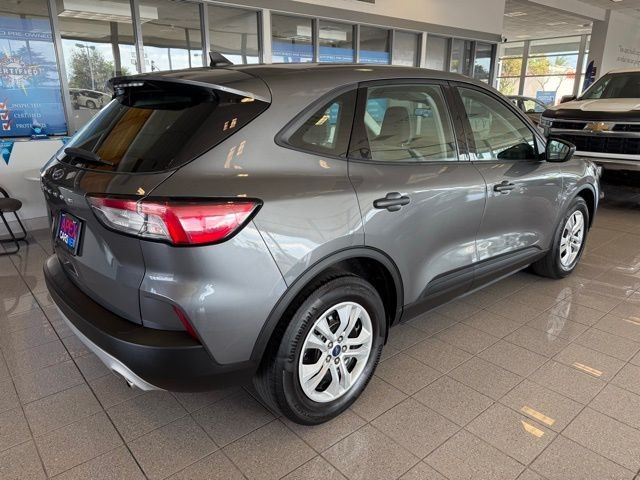 Ford Escape Vehicle Full-screen Gallery Image 03