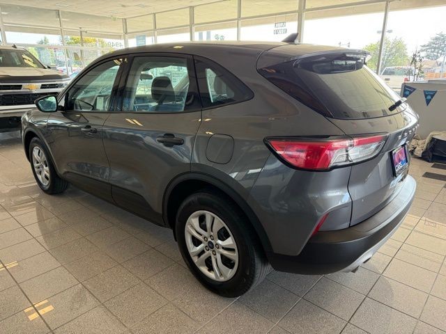 Ford Escape Vehicle Full-screen Gallery Image 05