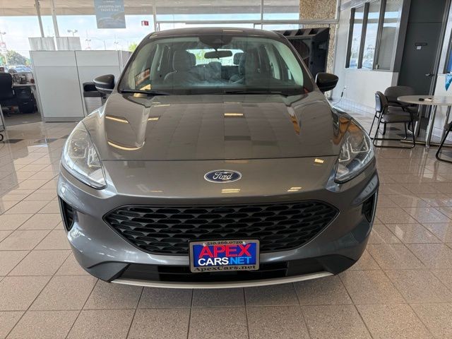 Ford Escape Vehicle Full-screen Gallery Image 07