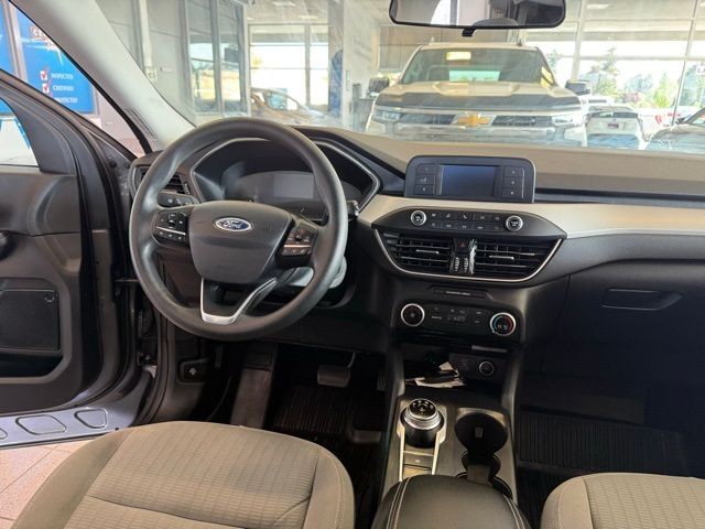 Ford Escape Vehicle Full-screen Gallery Image 24