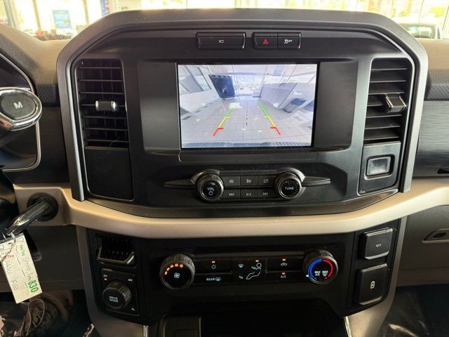 Ford F-150 Vehicle Full-screen Gallery Image 15