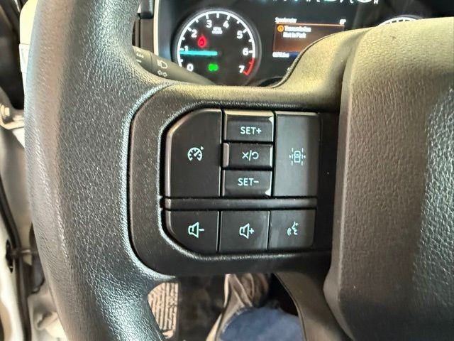 Ford F-150 Vehicle Full-screen Gallery Image 17
