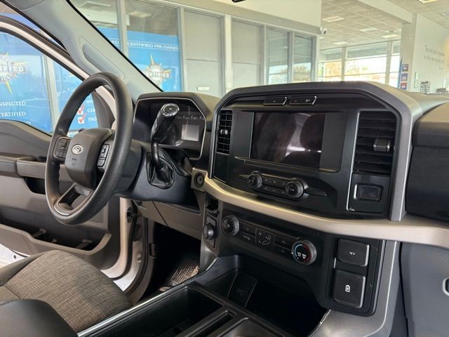 Ford F-150 Vehicle Full-screen Gallery Image 26