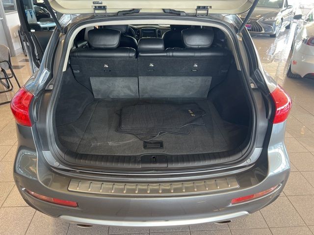 INFINITI QX50 Vehicle Full-screen Gallery Image 19