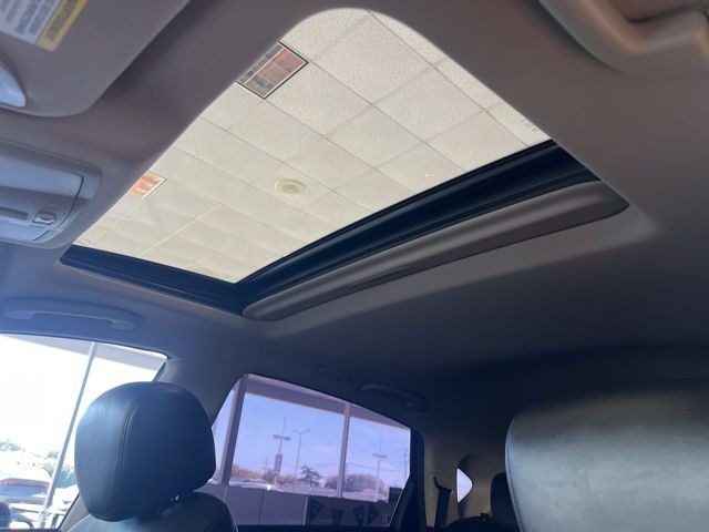 INFINITI QX50 Vehicle Full-screen Gallery Image 30