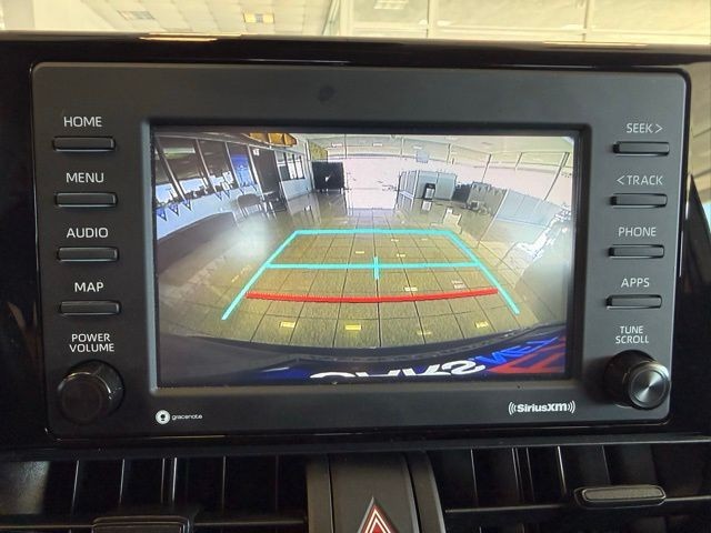 Toyota RAV4 Hybrid Vehicle Full-screen Gallery Image 14