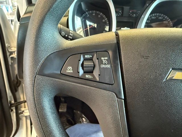 Chevrolet Equinox Vehicle Full-screen Gallery Image 17