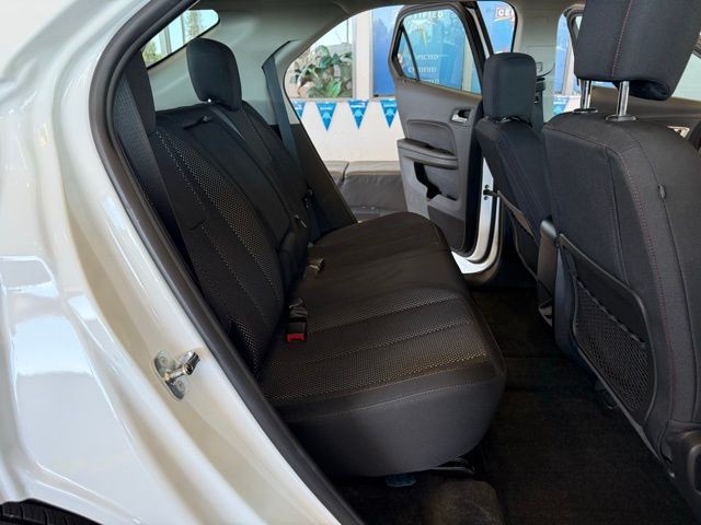 Chevrolet Equinox Vehicle Full-screen Gallery Image 22