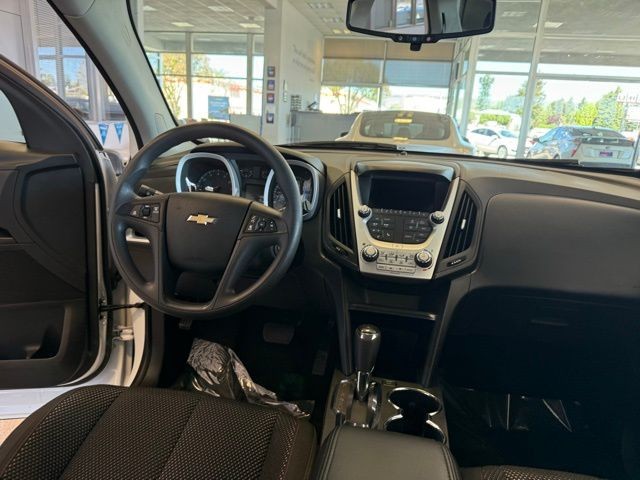 Chevrolet Equinox Vehicle Full-screen Gallery Image 23