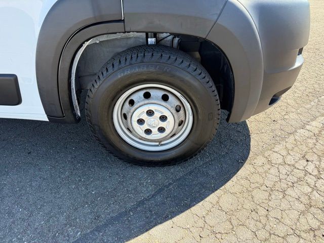 Ram ProMaster Cargo Van Vehicle Full-screen Gallery Image 09