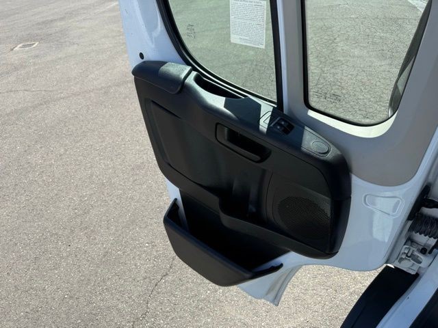 Ram ProMaster Cargo Van Vehicle Full-screen Gallery Image 18