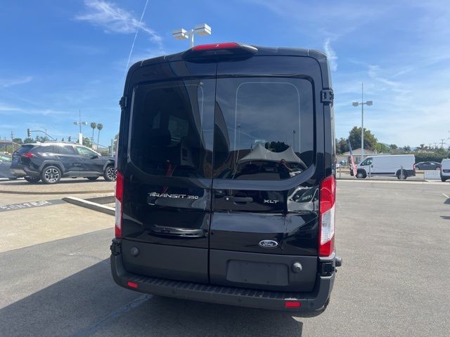 Ford Transit Passenger Wagon Vehicle Full-screen Gallery Image 05