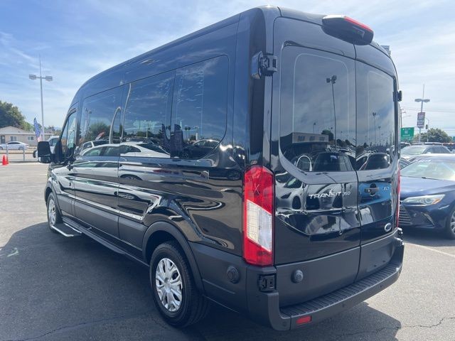 Ford Transit Passenger Wagon Vehicle Full-screen Gallery Image 06