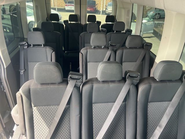 Ford Transit Passenger Wagon Vehicle Full-screen Gallery Image 12