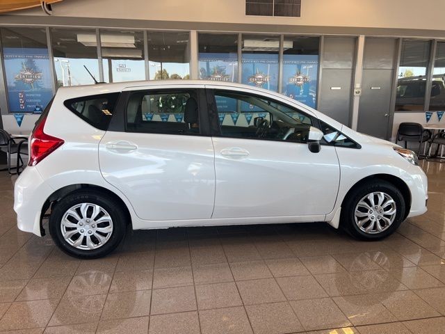 Nissan Versa Note Vehicle Full-screen Gallery Image 03