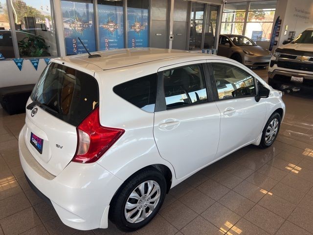 Nissan Versa Note Vehicle Full-screen Gallery Image 04