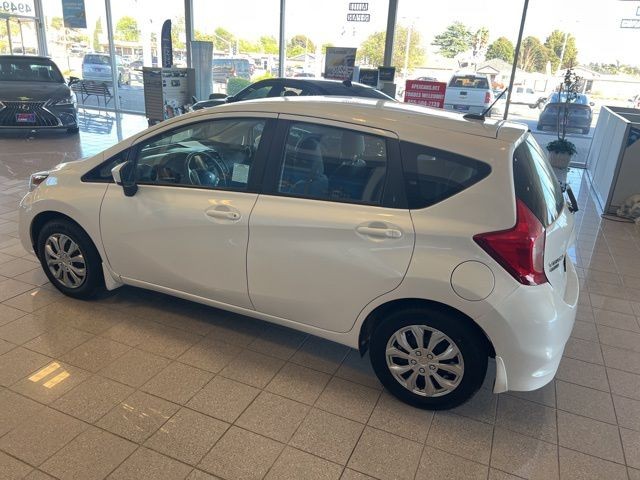 Nissan Versa Note Vehicle Full-screen Gallery Image 10