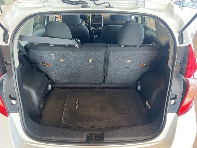 Nissan Versa Note Vehicle Full-screen Gallery Image 17