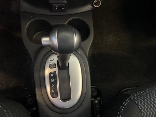 Nissan Versa Note Vehicle Full-screen Gallery Image 25