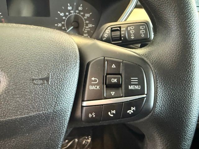 Ford Escape Vehicle Full-screen Gallery Image 19