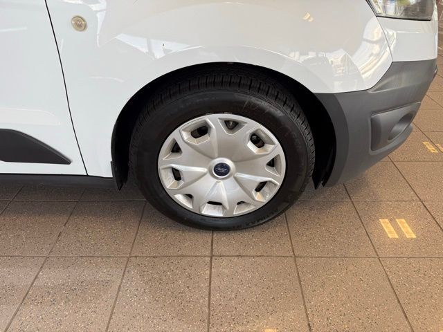 Ford Transit Connect Vehicle Full-screen Gallery Image 10