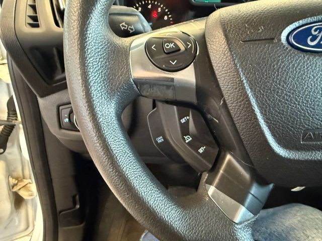 Ford Transit Connect Vehicle Full-screen Gallery Image 17