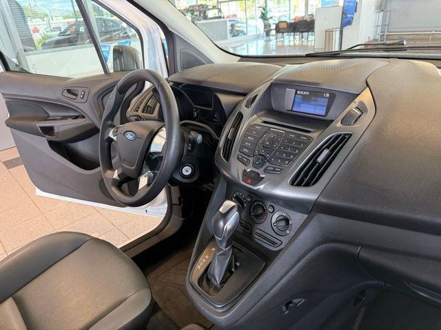 Ford Transit Connect Vehicle Full-screen Gallery Image 24