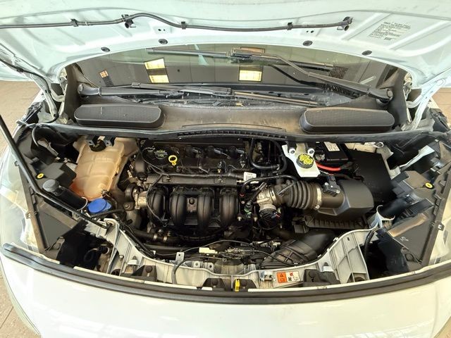 Ford Transit Connect Vehicle Full-screen Gallery Image 25