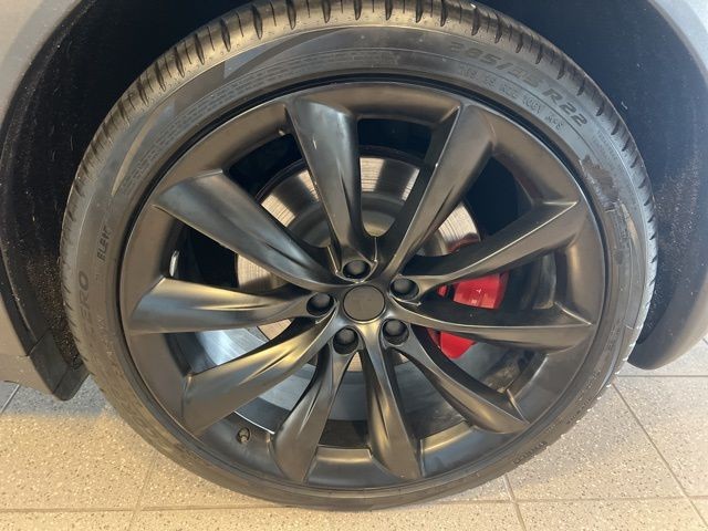 Tesla Model X Vehicle Full-screen Gallery Image 29