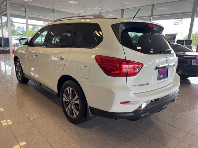Nissan Pathfinder Vehicle Full-screen Gallery Image 08