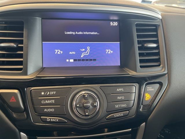 Nissan Pathfinder Vehicle Full-screen Gallery Image 25