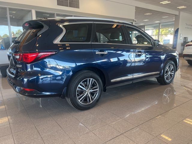 INFINITI QX60 Vehicle Full-screen Gallery Image 03