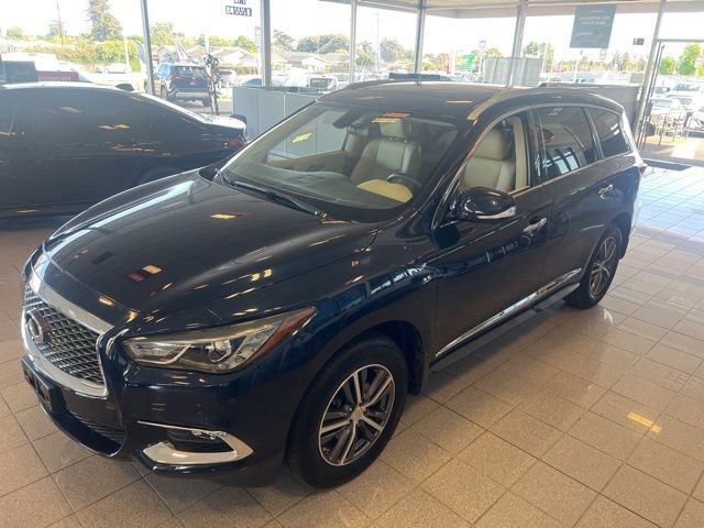 INFINITI QX60 Vehicle Full-screen Gallery Image 11
