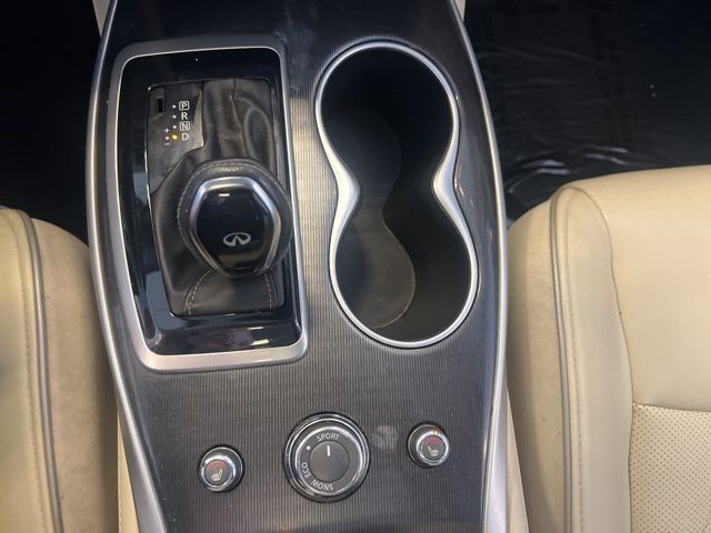 INFINITI QX60 Vehicle Full-screen Gallery Image 30