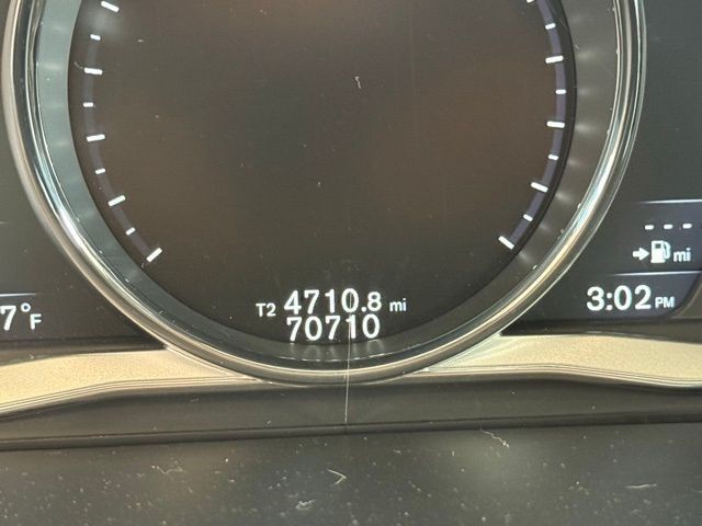 Volvo V60 Vehicle Full-screen Gallery Image 12