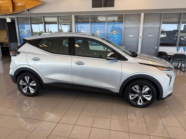 Chevrolet Bolt EUV Vehicle Full-screen Gallery Image 02