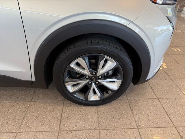 Chevrolet Bolt EUV Vehicle Full-screen Gallery Image 10