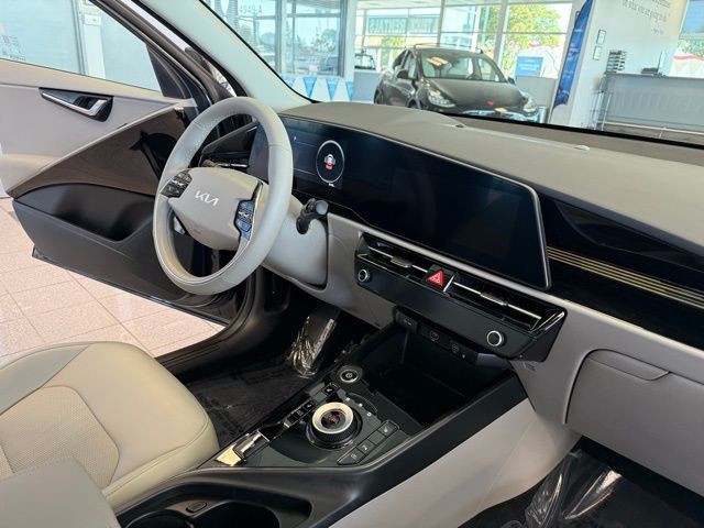 Kia Niro EV Vehicle Full-screen Gallery Image 27