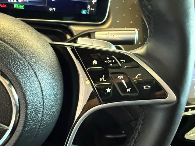 Mercedes-Benz EQS Vehicle Full-screen Gallery Image 16