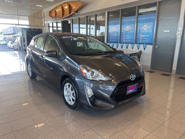 Toyota Prius c Vehicle Full-screen Gallery Image 02