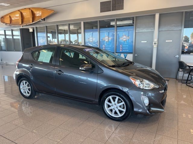 Toyota Prius c Vehicle Full-screen Gallery Image 03