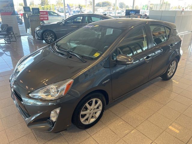 Toyota Prius c Vehicle Full-screen Gallery Image 13