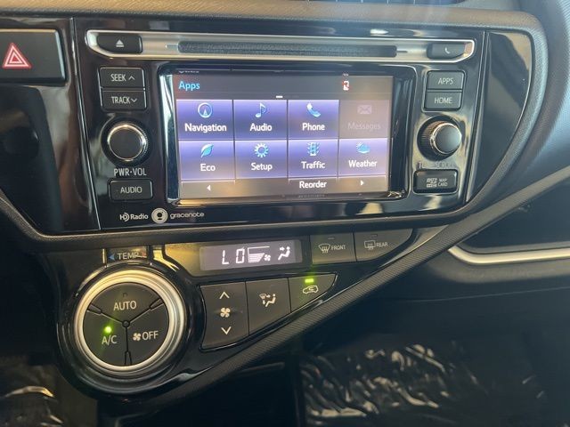 Toyota Prius c Vehicle Full-screen Gallery Image 28