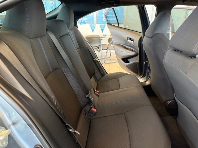 Toyota Corolla Vehicle Full-screen Gallery Image 21
