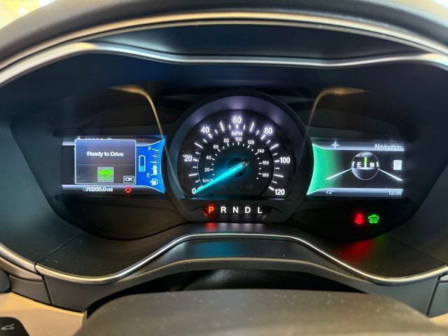 Ford Fusion Energi Vehicle Full-screen Gallery Image 13