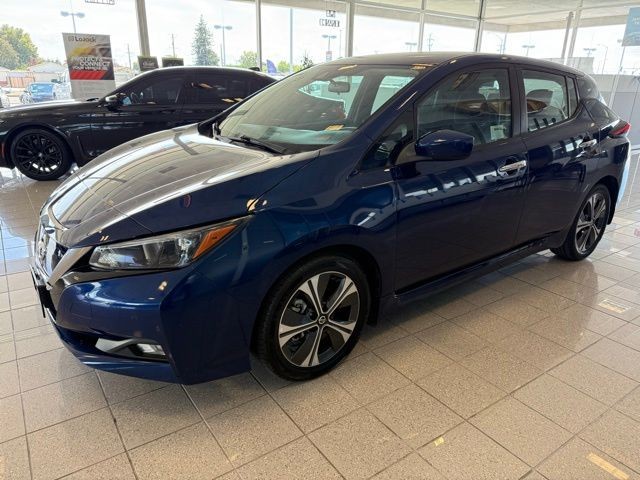 Nissan LEAF Vehicle Full-screen Gallery Image 06