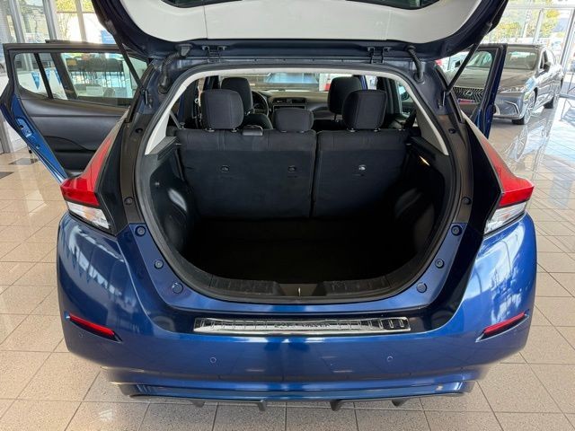 Nissan LEAF Vehicle Full-screen Gallery Image 20