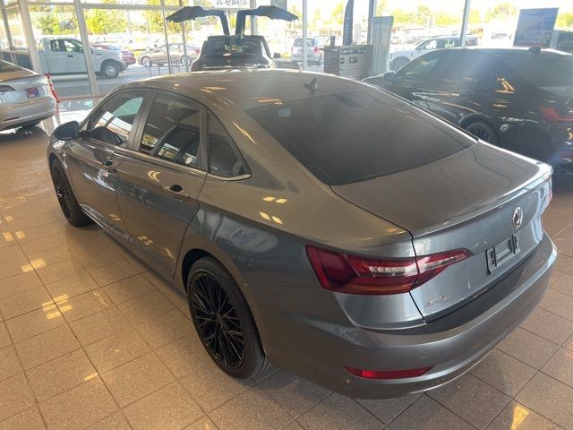 Volkswagen Jetta Vehicle Full-screen Gallery Image 09